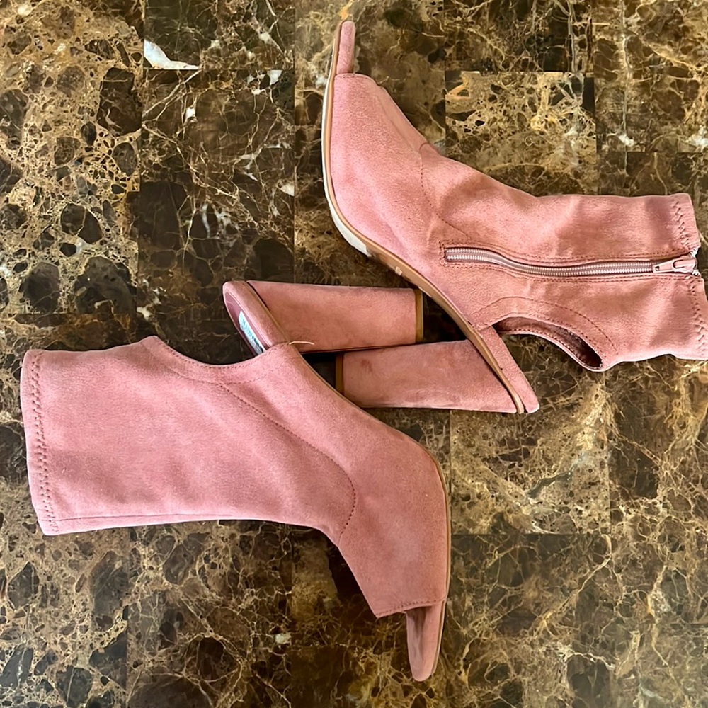 Bamboo Sunlight heels, size 11
